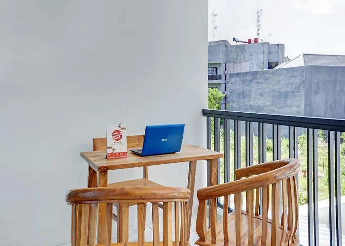 Oyo 90521 Rumah Ibu Hotel 2*