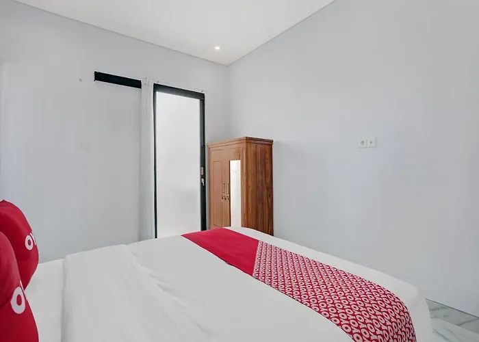 Oyo 90521 Rumah Ibu