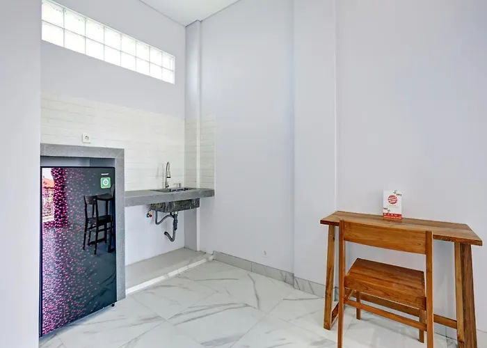 Oyo 90521 Rumah Ibu