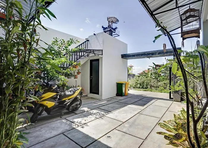 Oyo 90521 Rumah Ibu Hotel